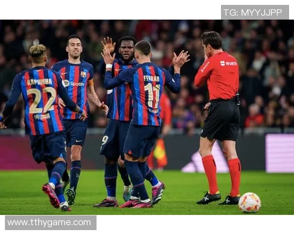 足总杯精彩对决巴萨凭乌龙球险胜拜仁全场回顾