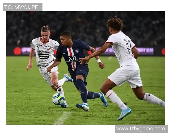 意甲激战:尤文图斯大胜巴黎圣日耳曼红牌事件引发全场热议与数据分析 意甲激战:尤文图斯大胜巴黎圣日耳曼红牌事件引发全场热议与数据分析