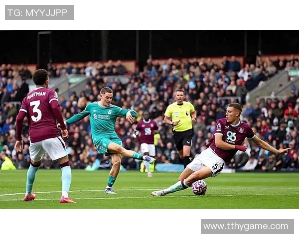 德甲激战拜仁险胜马竞乌龙球引发全场狂欢与转会热议