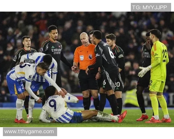 英超激战莱比锡狂胜阿森纳六比二帽子戏法引发争议判罚热议